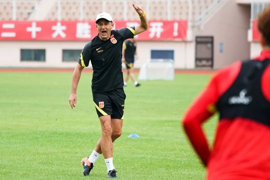 调教室捆绑白丝jk震动捧